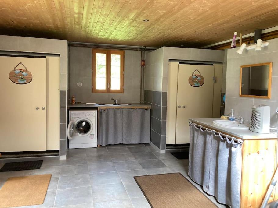 Charmant Petit Dortoir 3 Places Chazelles  Exterior photo